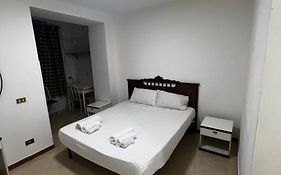 1 Room Apartment Near By Central Train Station